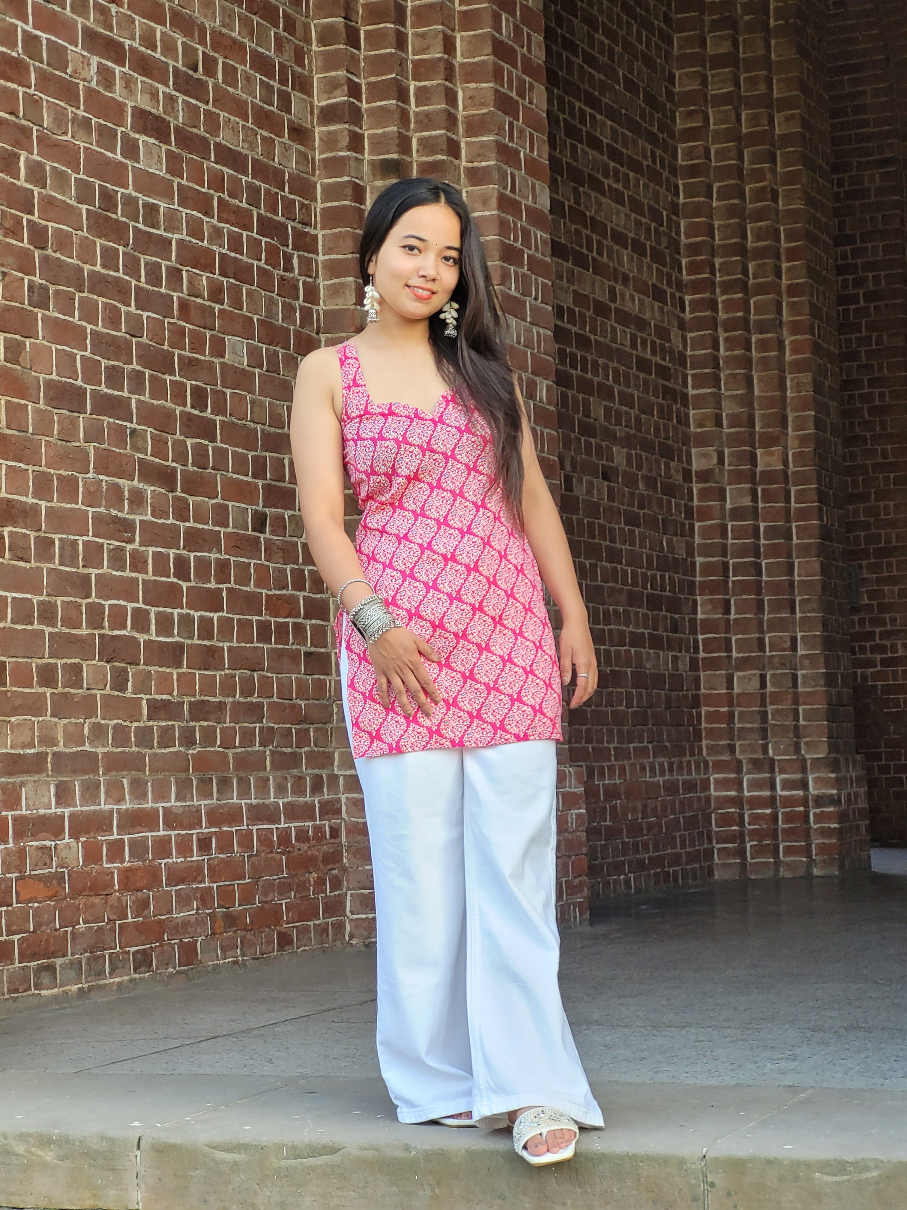 Aarvi Handblock Halter Kurti