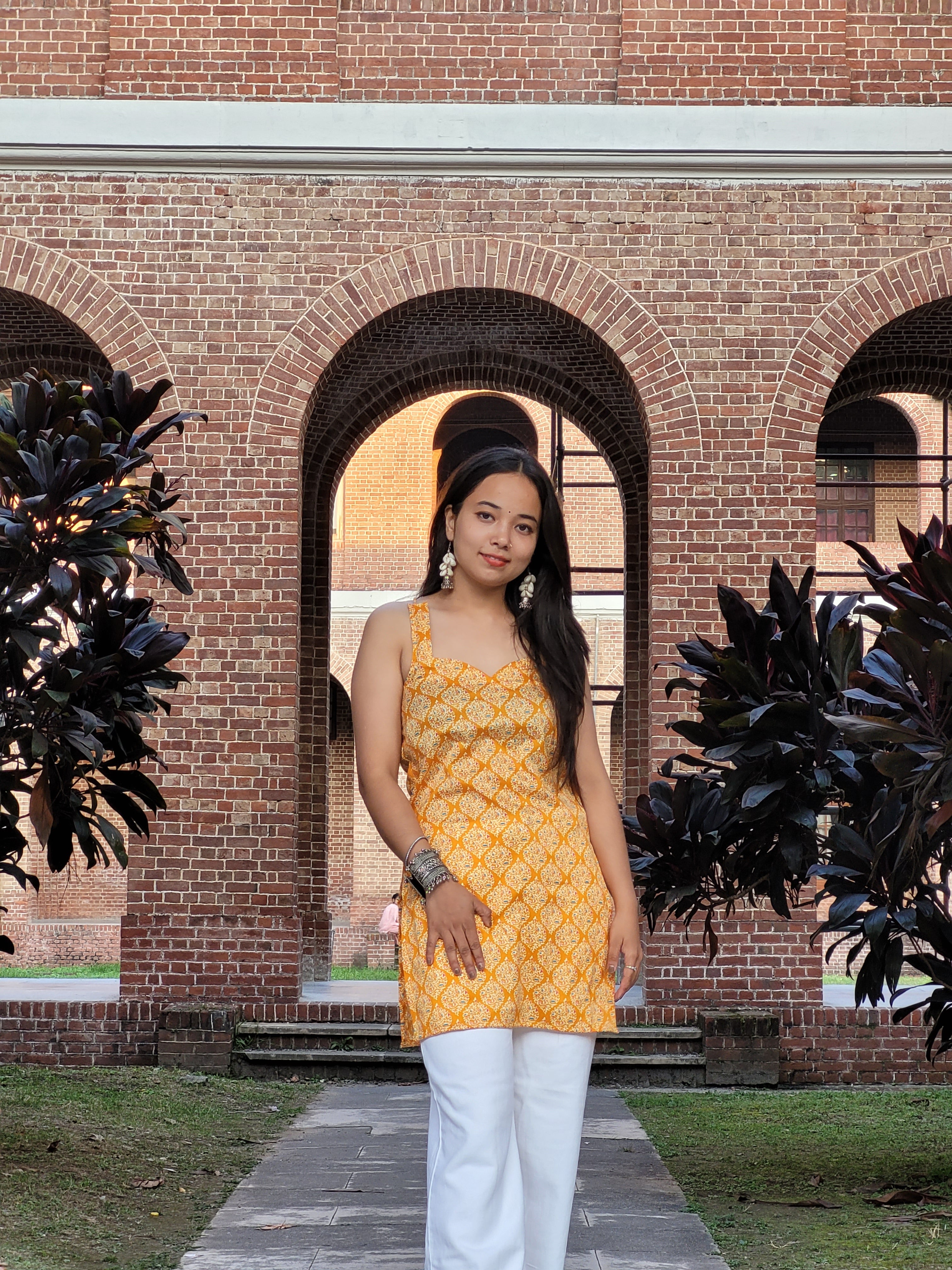 Aarvi Handblock Halter Kurti