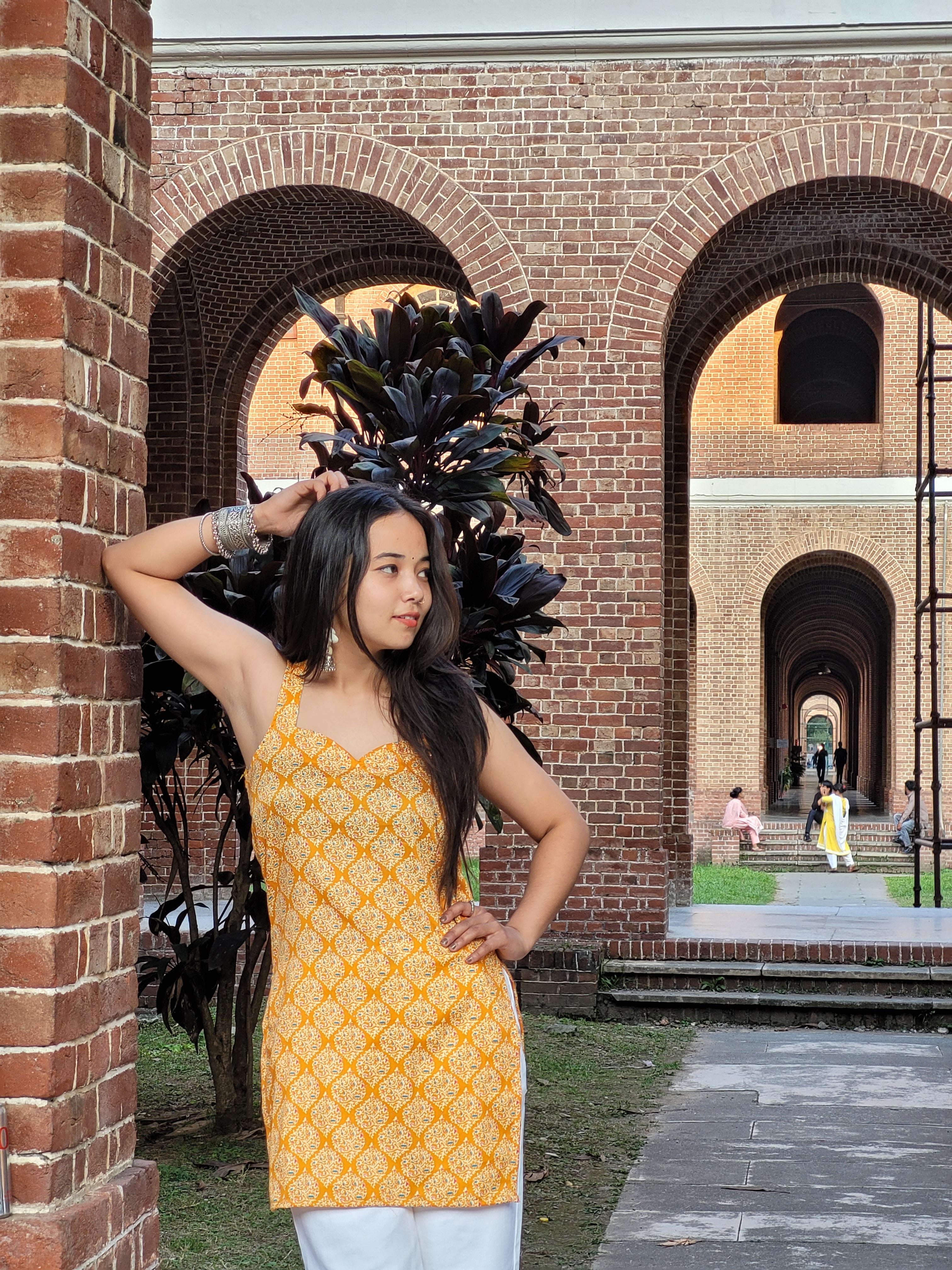 Aarvi Handblock Halter Kurti